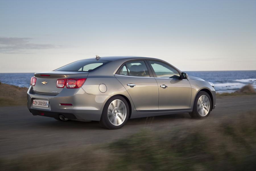  Chevrolet Malibu 2012 года  (EU) (фото 39 из 105)